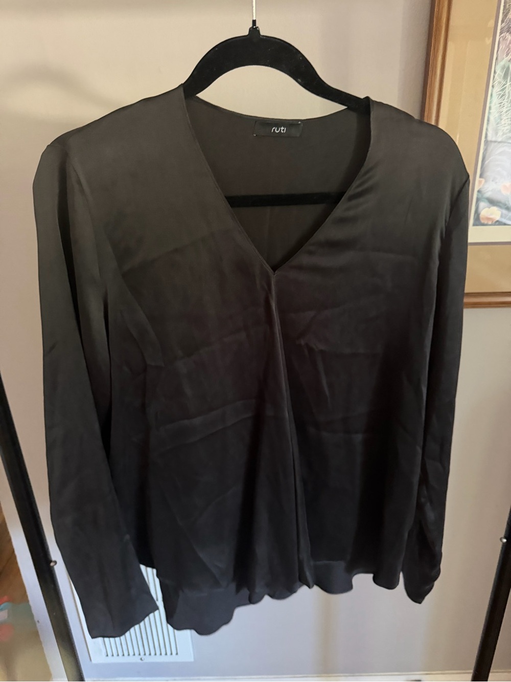 Ruti Washable Silk Black V-Neck Long-Sleeve Women's Top size 1/S